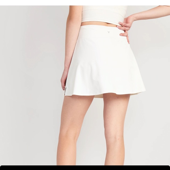 NWT OLD NAVY Extra High-Waisted PowerSoft Skort Color: White Lilies SIZE XLARGE - Picture 2 of 7
